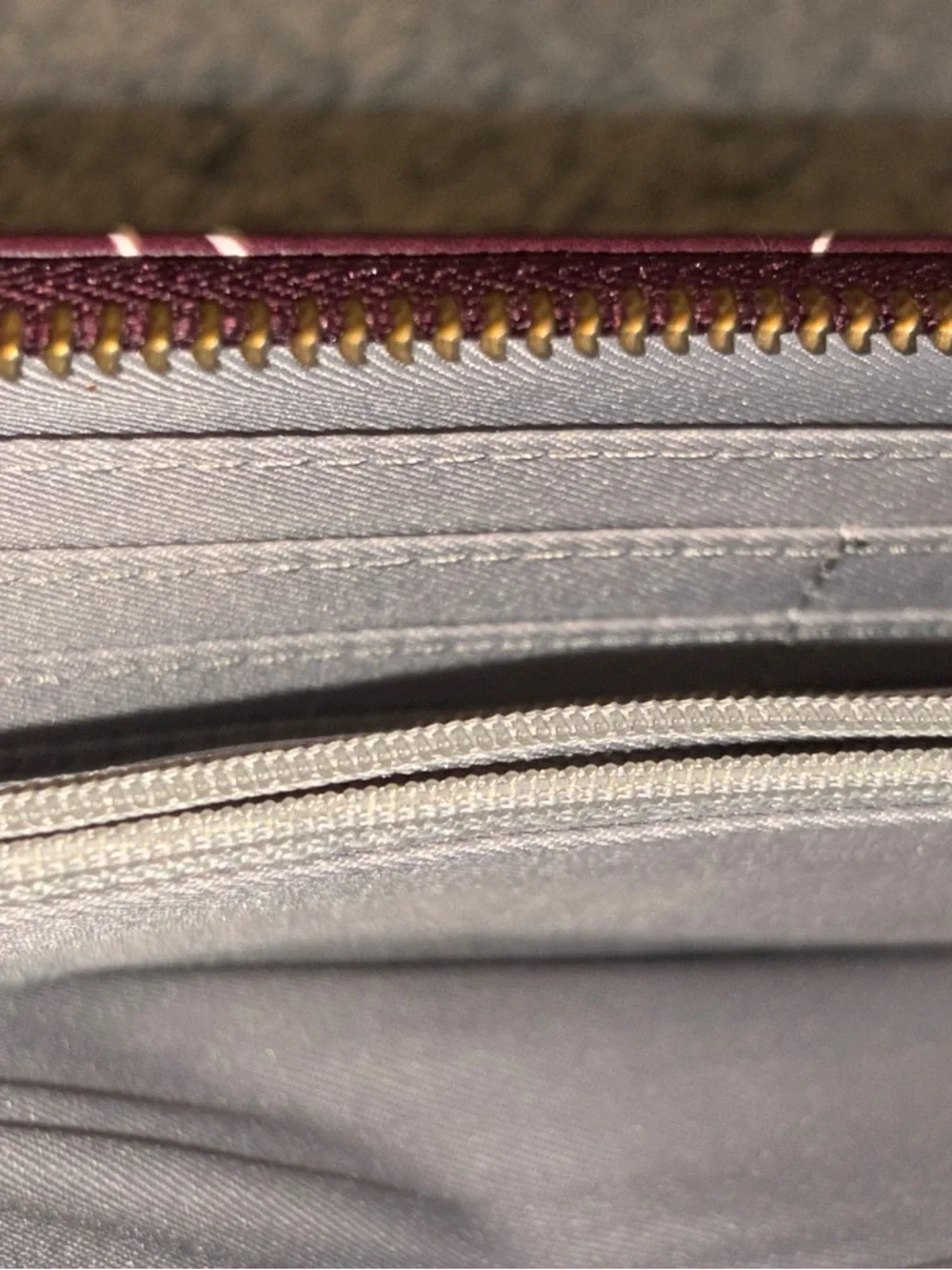 Thirty-One All About The Benjamins Wallet Burgundy - Picture 6 of 7